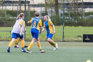Bild 63 - wBJ Hamburger SV 2 - Victoria 1 : Ergebnis: 0:1